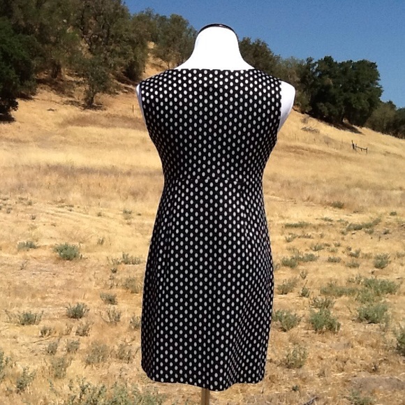 Sweet Storm Dress - Picture 2 of 4