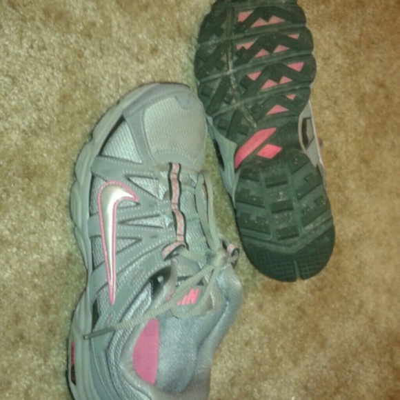 Nikes adult