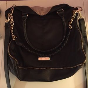 Black Steve Madden Cross Body Bag!