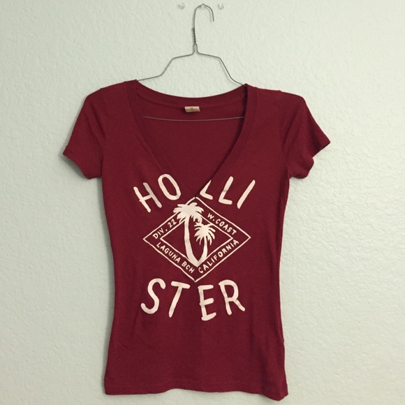 Maroon Hollister Graphic Tee