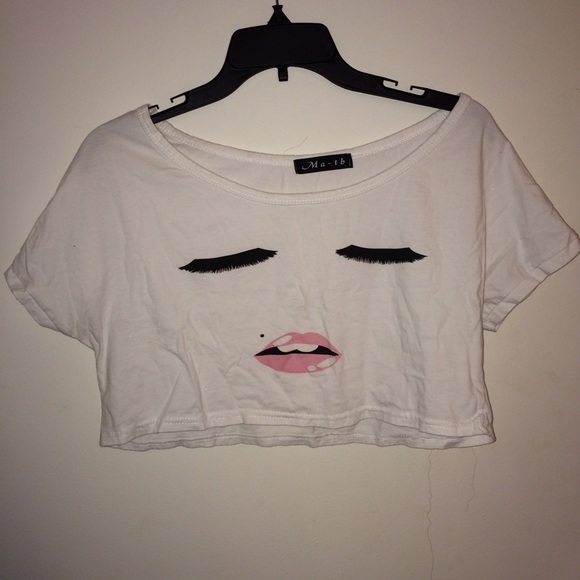 Cute white crop top - Picture 1 of 1