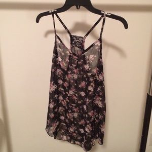 Floral loose tank top