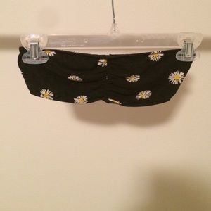 Brandy Melville daisy brallete💞