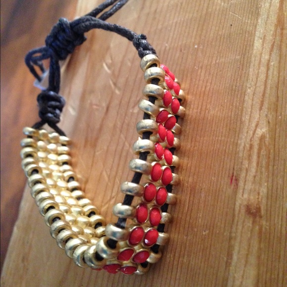 Double coral row beaded bracelet - Picture 2 of 3