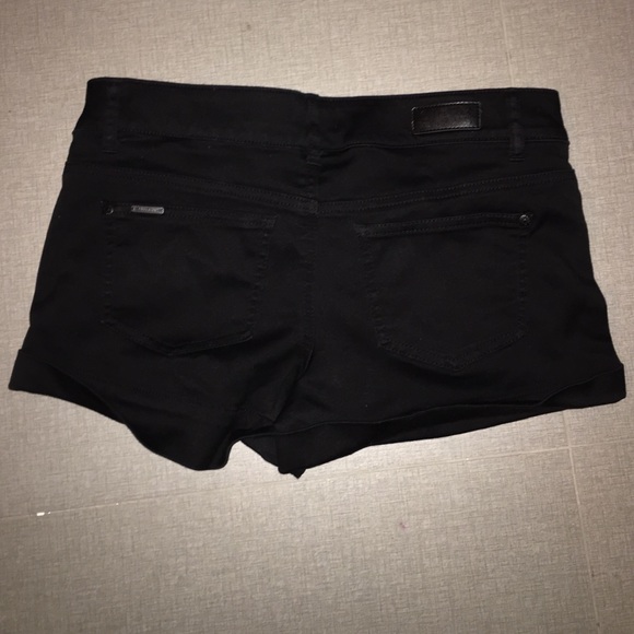 Shorts - Picture 2 of 4