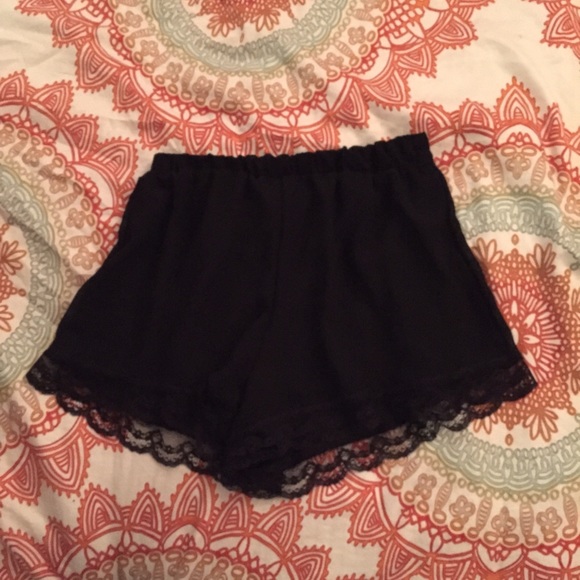 📦 BLACK SHORTS📦