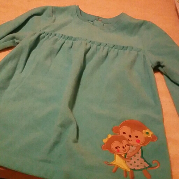 Long sleeved sweater for girls
