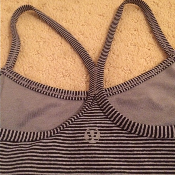 SOLD Lululemon black and grey top - Picture 2 of 3