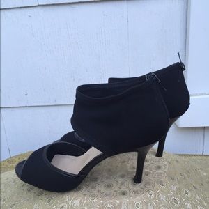 Nine West black sandal heels