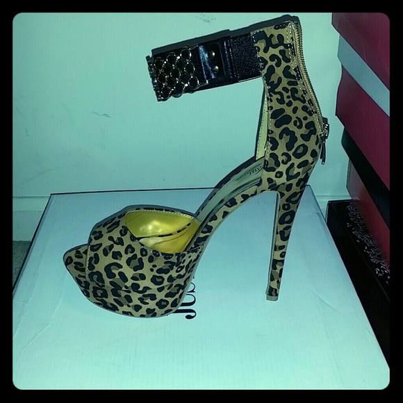 8.5 leopard 2" platform heels that zip up