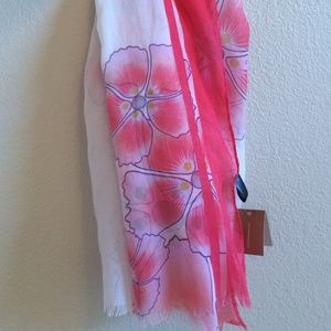 Francesca's Cora Hawaiian Flower Loop