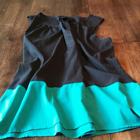 Banana Republic sleeveless blouse