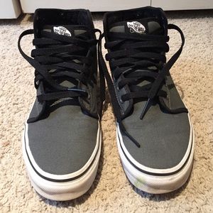 Skate high grey vans