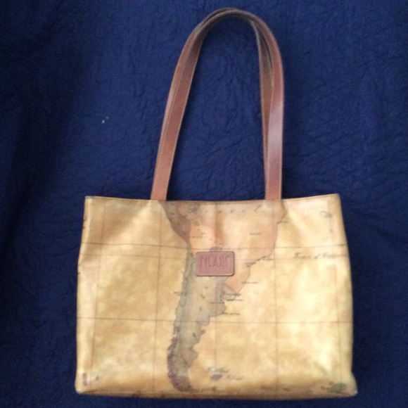 Map purse.