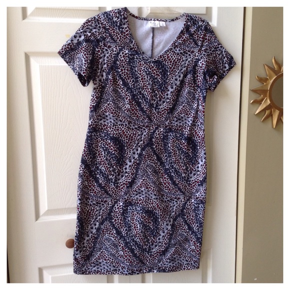 Abstract Print Dress - Picture 3 of 3