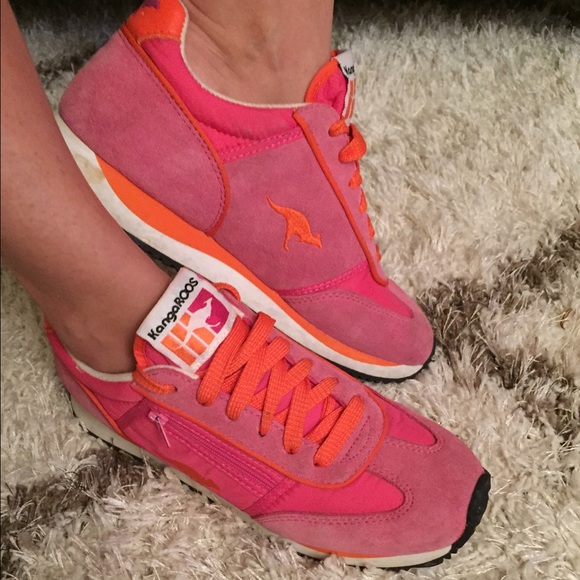 Kangaroo pink sneaks