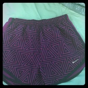 2 pairs of Nike shorts