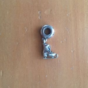 Pandora charm - ice skate