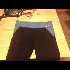 Victoria secret leggings size medium