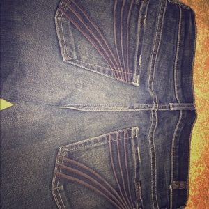 7 Dojo jeans