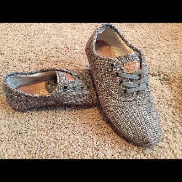 Herringbone TOMS