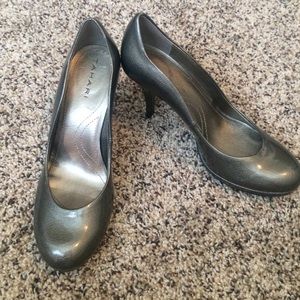 Tahari heels