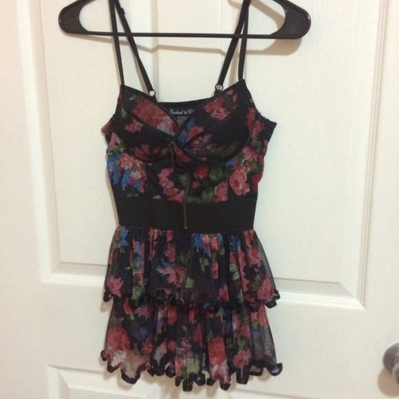 Night shirt - Picture 1 of 2