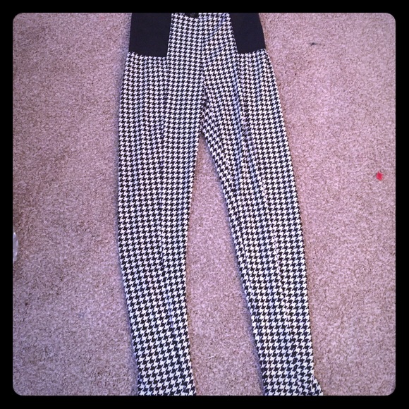 Rue 21 checkered pants
