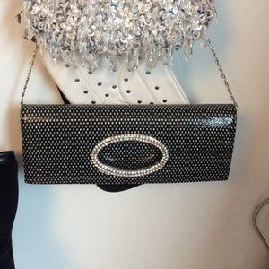 Black clutch