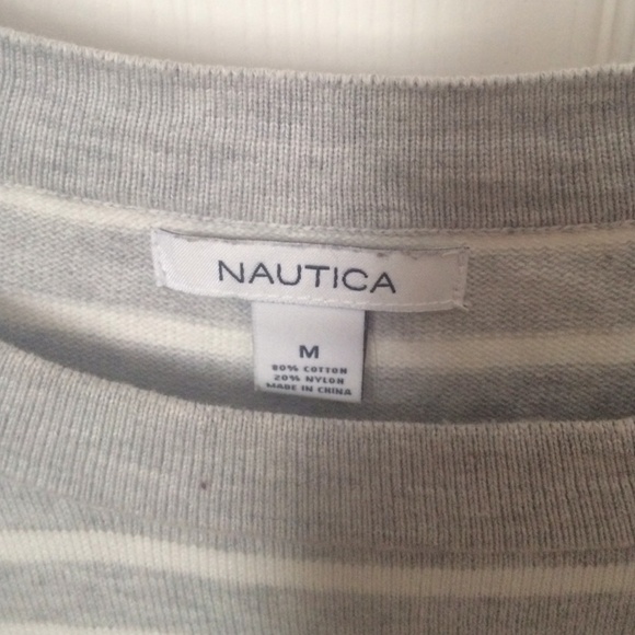 Women's nautica top - Picture 3 of 3