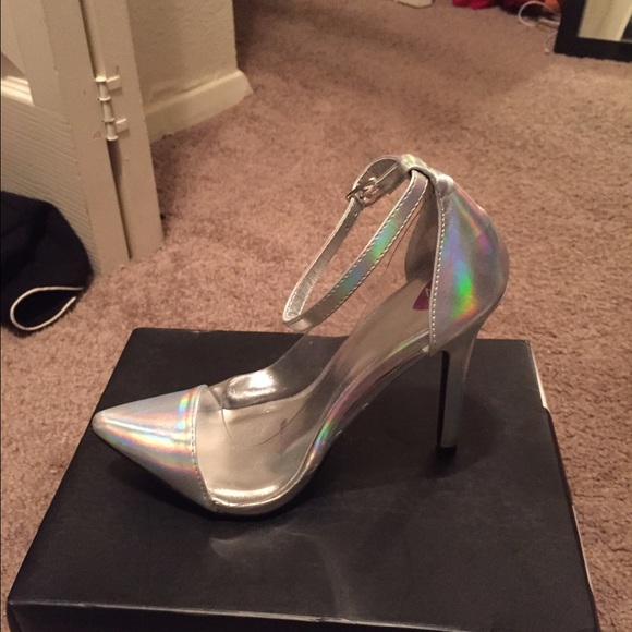 Metallic heels - Picture 2 of 3