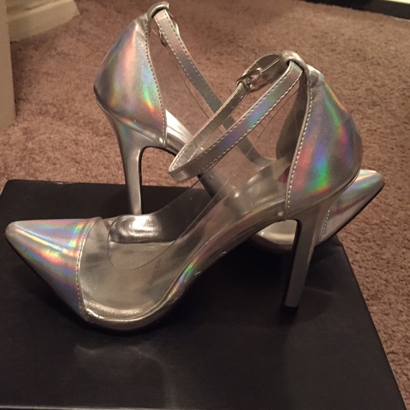 Metallic heels - Picture 3 of 3