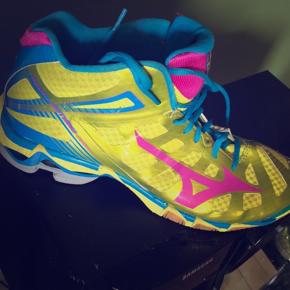 mizuno wave lightning rx3 lime