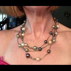 Matching 3 string pearl and bracelet set