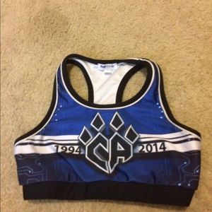 3 sports bra and t-shirt