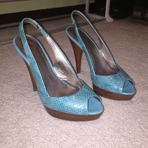 TURQUOISE SUMMER HEELS