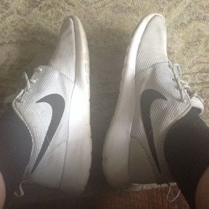 Nike Roshes