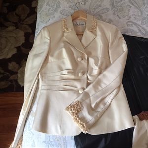 Liz Elana suit. Beautiful off white silk.