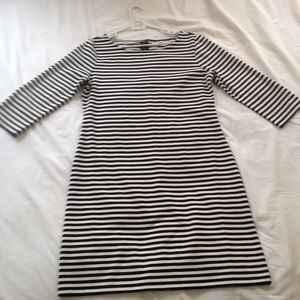 Old Navy Black and White Striped Shift Dress