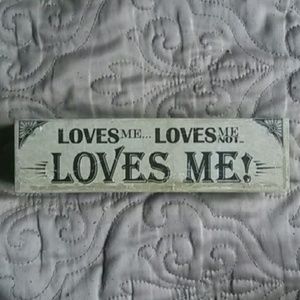 Loves me loves me not  WALL ART
