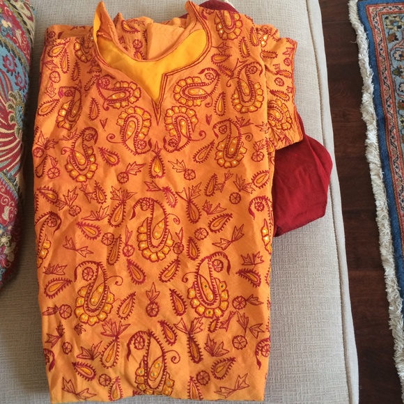 Just beautiful red Indian kurta and leggings - Picture 2 of 3