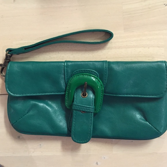 Green wristlet