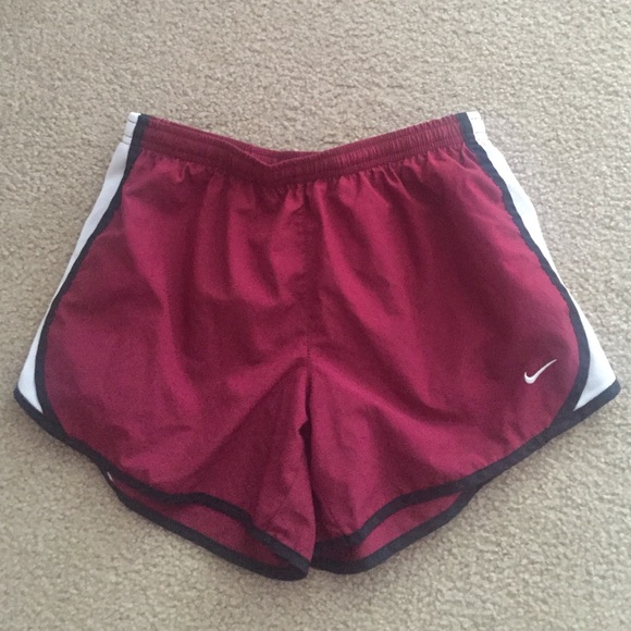 YOUTH GIRL'S XL Maroon Nike Shorts