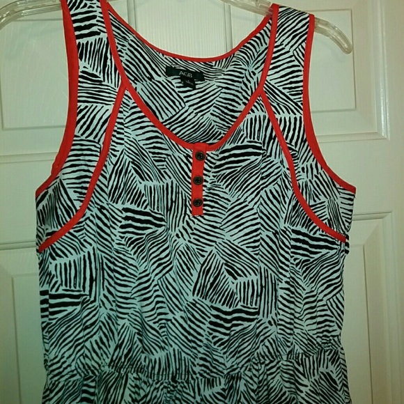 Black and white summer with coral lining like new! - Picture 1 of 1