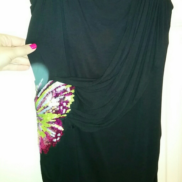 Tube top tank top wirh sequin design. - Picture 2 of 3