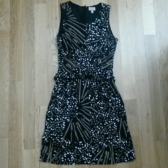 Banana Republic Dresses & Skirts - Banana Republic Issa Collection printed dress