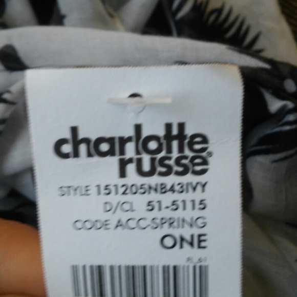 Black & White Infinity Scarf - Picture 2 of 2