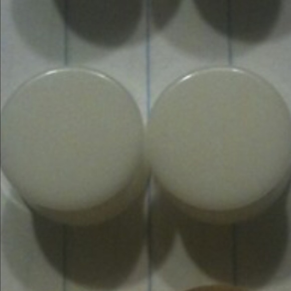 9/16 white plugs