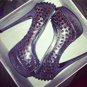 Steve Madden Awwsome Pewter Pumps