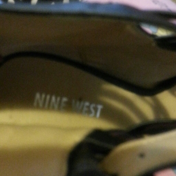 Heels - Picture 3 of 4